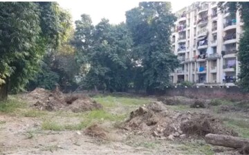 Plot For Sale in Hazratganj