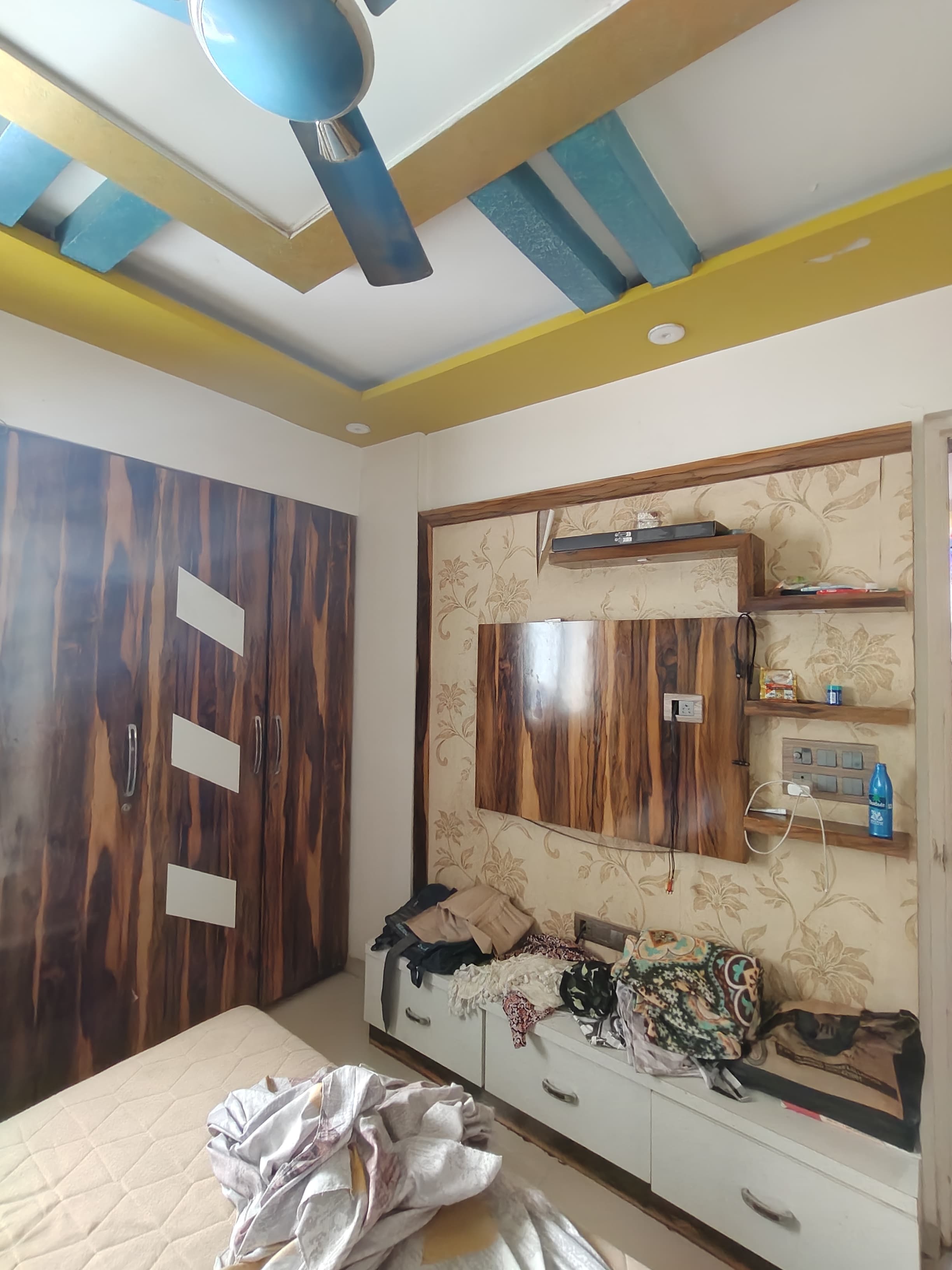 1.5 BHK + Extra Room Apartment For Rent in Casa RioGold