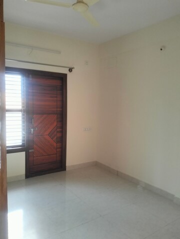 Room in 2 BHK Builder Floor at Hsr Layout – for Rent