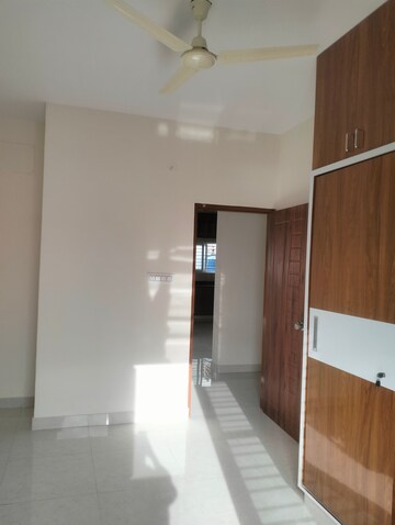 Room in 2 BHK Builder Floor at Hsr Layout – for Rent