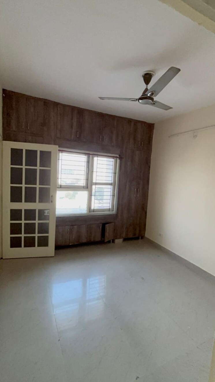 Room, greenwood-apartment 3.5 Bedroom 1750 Sq.Ft. Apartment In Gomti Nagar Lucknow 8714824