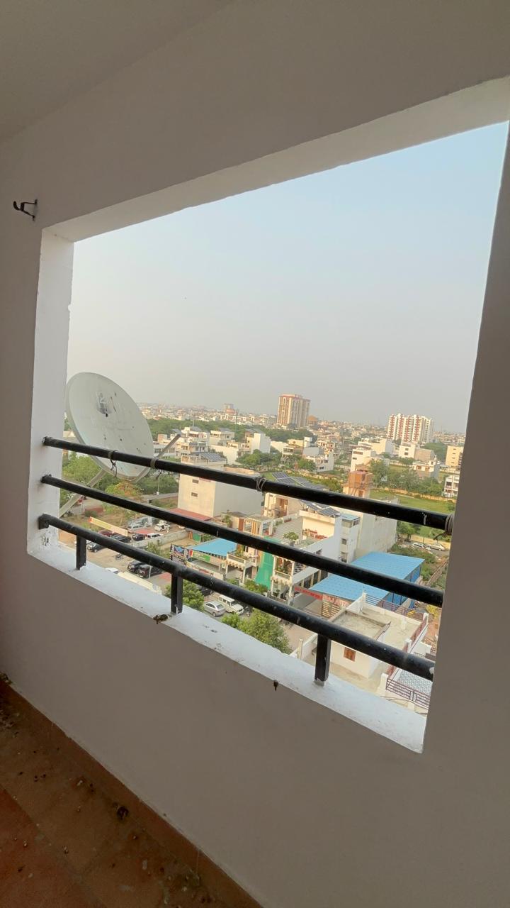 3.5 BHK + Pooja Room 1750 Sq.Ft. Apartment in Greenwood Apartment