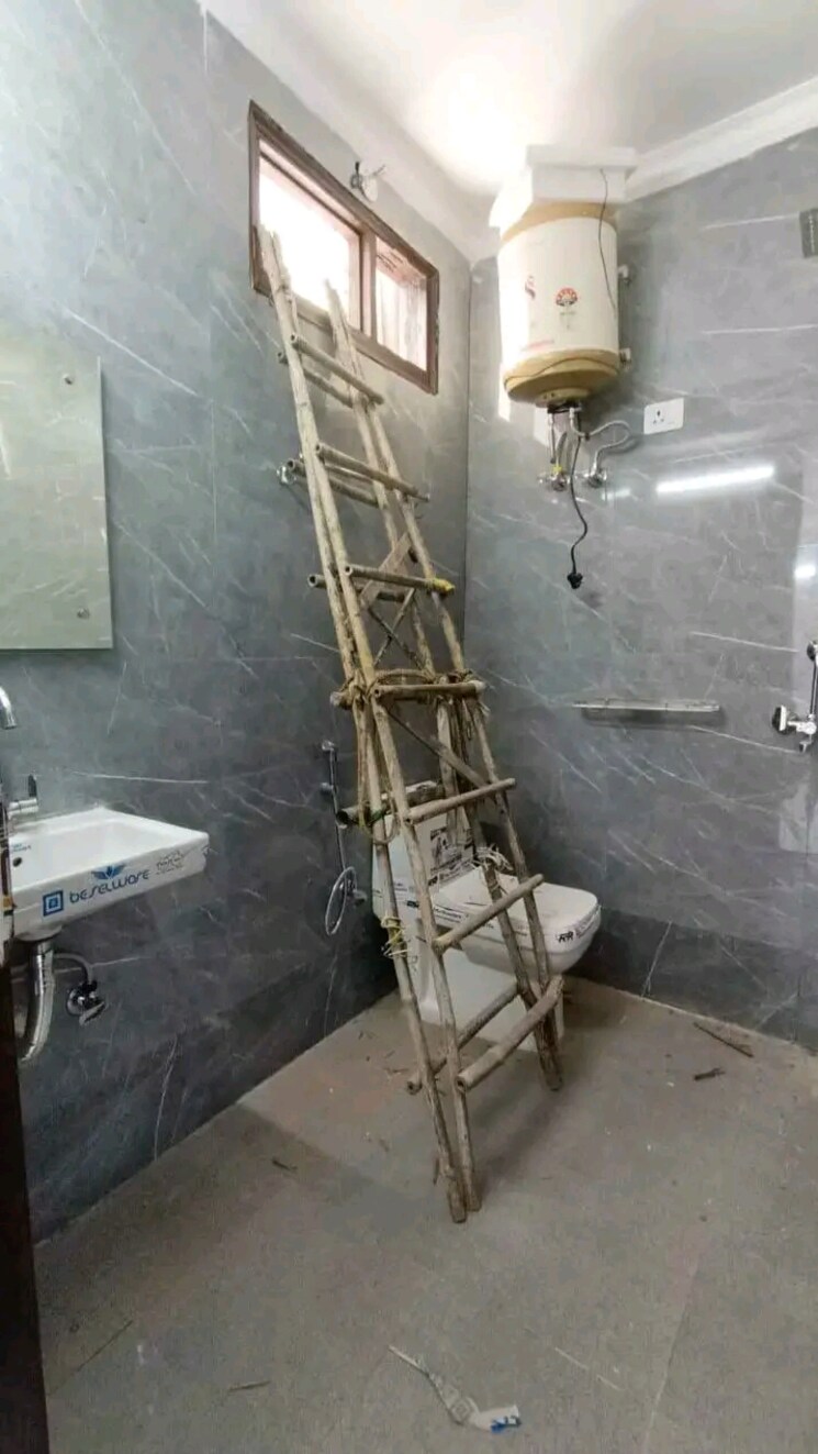 Bathroom, saket 2 Bedroom 850 Sq.Ft. Builder Floor In Saket Delhi 8714848