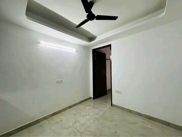 Bedroom in 1 BHK Builder Floor at Saket – for Rent
