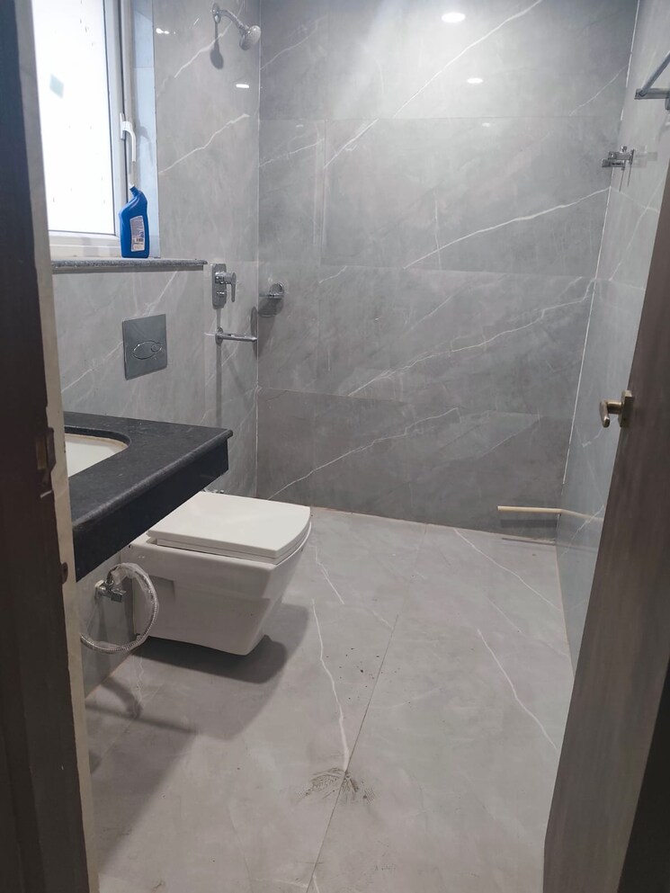 Bathroom, emaar-gomti-greens 6+ Bedroom 2162 Sq.Ft. Villa In Gomti Nagar Lucknow 8714861