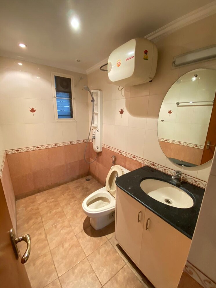 Master Bedroom, motwani-fairmount-towers-apartments 3 Bedroom 1850 Sq.Ft. Apartment In Cooke Town Bangalore 8714874