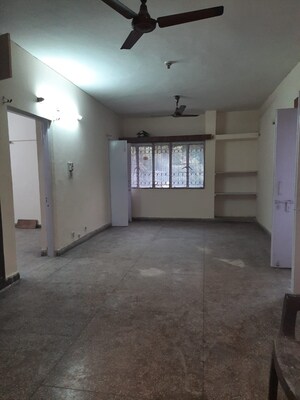 Room in 2 BHK Apartment at Sarita Vihar Pocket-J RWA, Sarita Vihar – for Sale