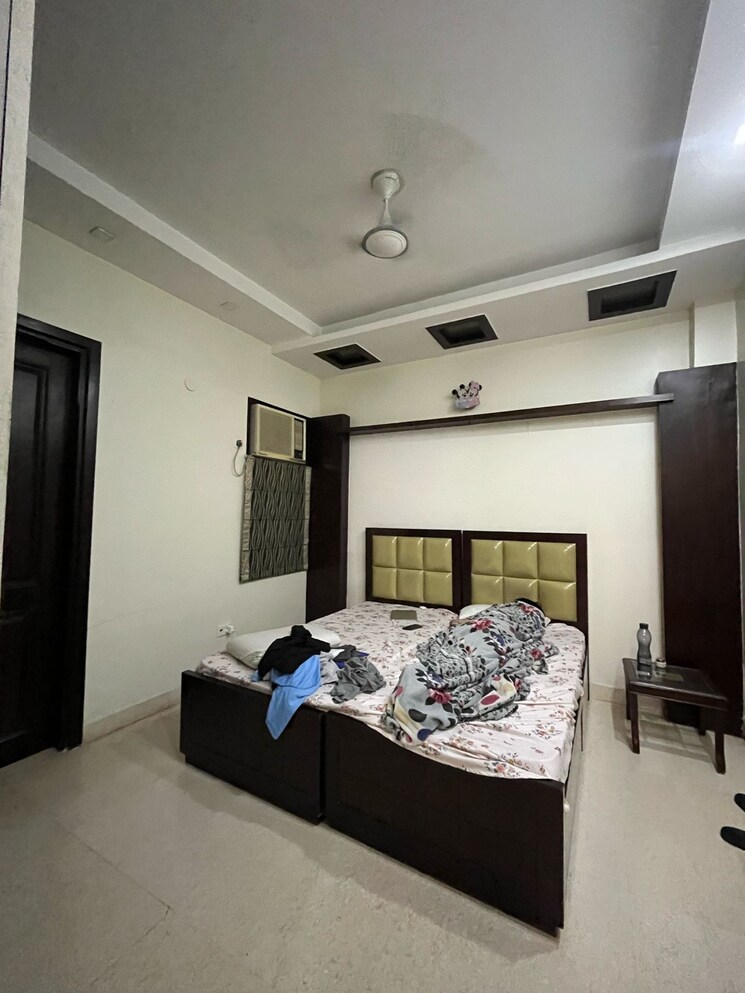 Bedroom, madhur-apartment 2.5 Bedroom 1000 Sq.Ft. Apartment In Paschim Vihar Delhi 8714908