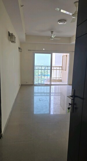 Room in 3 BHK Apartment at Sunworld Vanalika, Sector 107 – for Sale