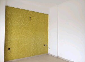 Room in 2 BHK Apartment at Antriksh Golf View, Sector 78 – for Sale