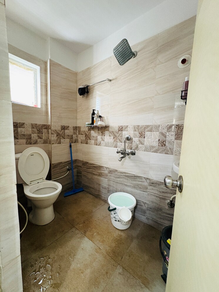 Bathroom, kondapur 3 Bedroom 1850 Sq.Ft. Builder Floor In Kondapur Hyderabad 8714966