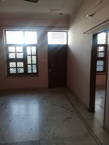 3 BHK Builder Floor For Rent in Sector 18