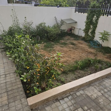Balcony in  Plot at Jaypee Kensington Park Plot Ph II, Sector 133 – for Rent
