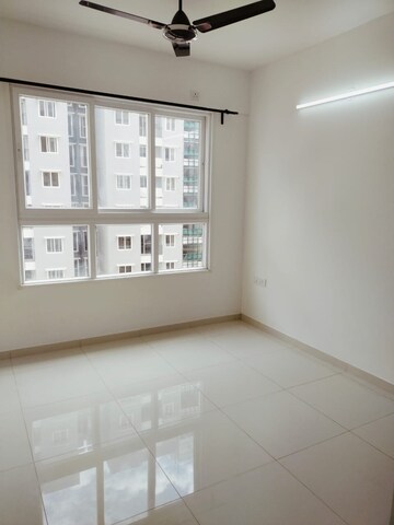 Room in 2 BHK Apartment at Godrej Aqua, International Airport Road – for Sale