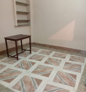 Bedroom in 2 BHK Villa at Aliganj – for Rent