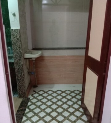 Bathroom in 2 BHK Villa at Aliganj – for Rent