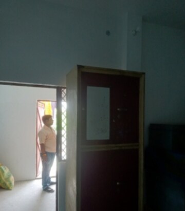 Furnished Amenities in 1 BHK Villa at Aliganj – for Rent