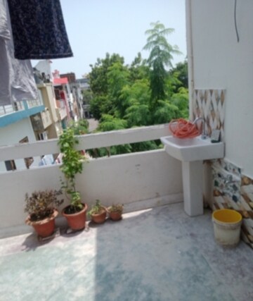 Balcony in 1 BHK Villa at Aliganj – for Rent