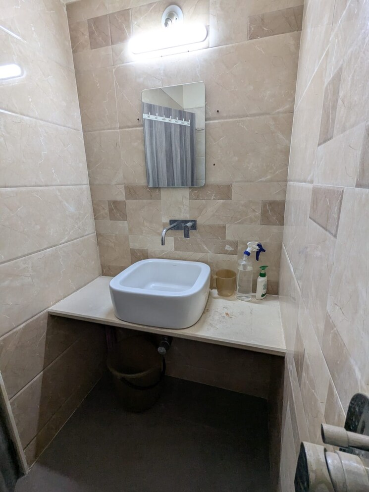 Bathroom, mickey-enclave 1 Bedroom 392 Sq.Ft. Apartment In Malad West Mumbai 8715044