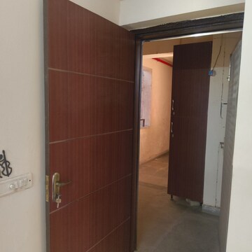 Room in 2 BHK Apartment at Jaypee Green Kosmos Phase II, Sector 134 – for Rent