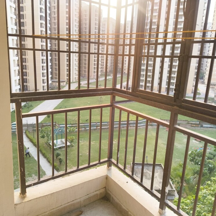 Balcony, jaypee-green-kosmos-phase-ii 2 Bedroom 950 Sq.Ft. Apartment In Sector 134 Noida 8715078