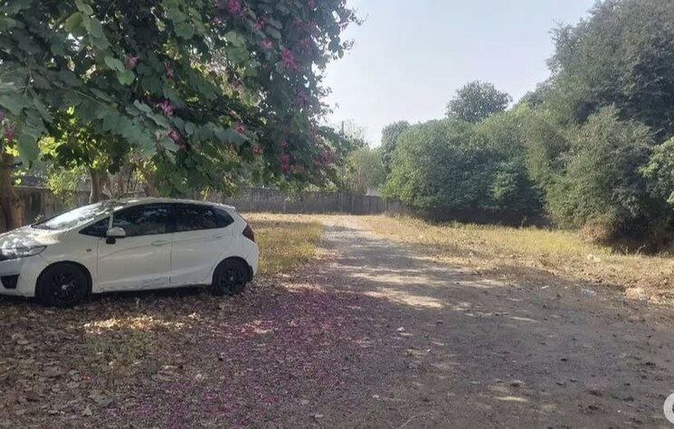 undefined, surat dumas road  800 Sq.Yd. Plot In Surat Dumas Road Surat 8715051