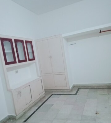 Room in 2 BHK Independent House at Jankipuram – for Rent