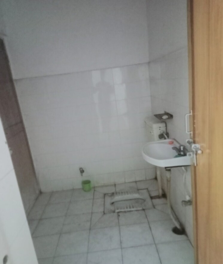 Bathroom, jankipuram 2 Bedroom 1200 Sq.Ft. Independent House In Jankipuram Lucknow 8715076