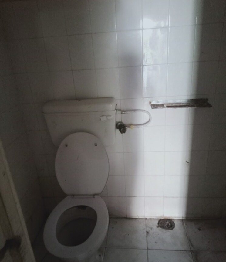 Bathroom, jankipuram 2 Bedroom 1200 Sq.Ft. Independent House In Jankipuram Lucknow 8715076