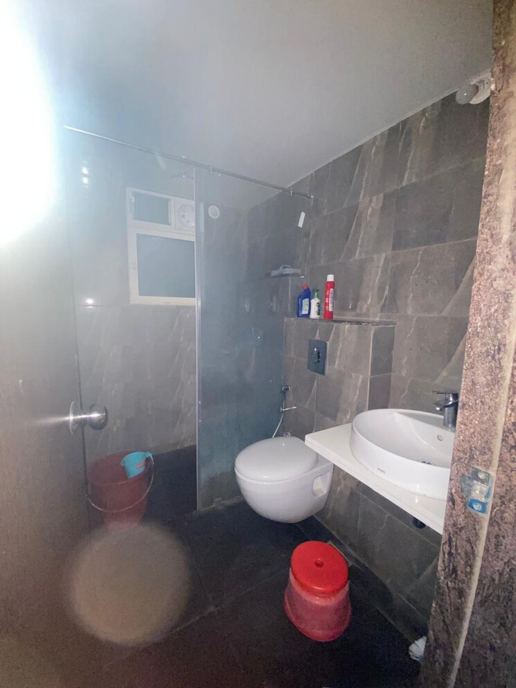 Bathroom, pharande-puneville 2 Bedroom 728 Sq.Ft. Apartment In Tathawade Pune 8715087