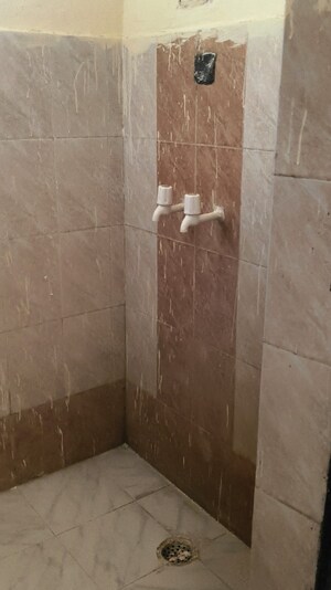 Bathroom in 1 BHK Apartment at Sector 10 Greater Noida – for Sale