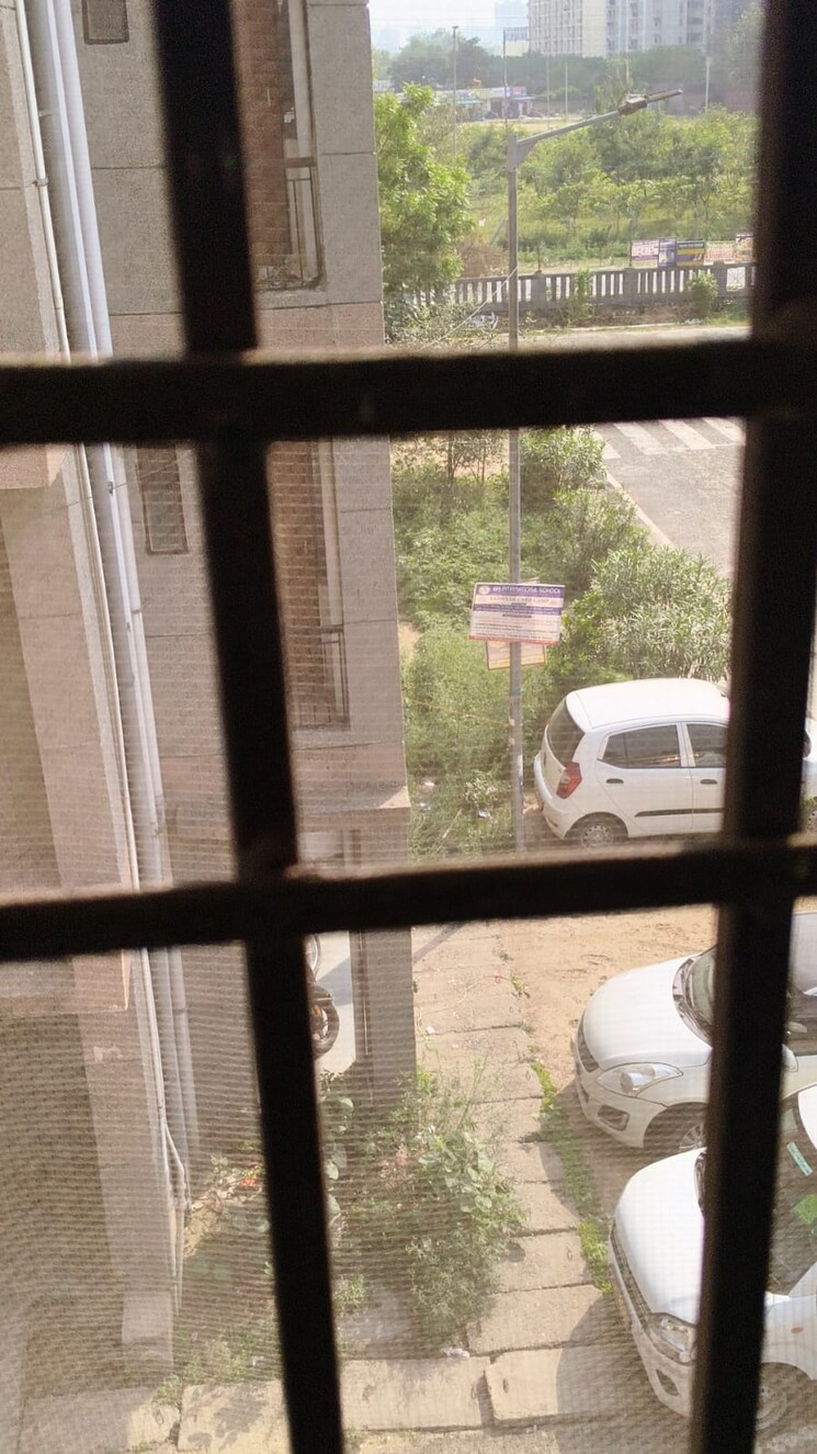 Balcony, sector 10 greater noida 1 Bedroom 375 Sq.Ft. Apartment In Sector 10 Greater Noida Greater Noida 8715122