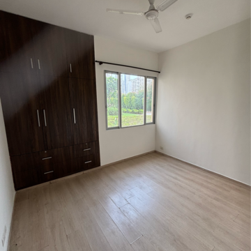 Room in 2 BHK Apartment at BPTP Park Prime, Sector 66 – for Rent