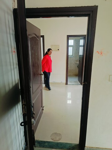 Room in 3 BHK Builder Floor at BPTP Park Elite Floors, Sector 85 – for Rent