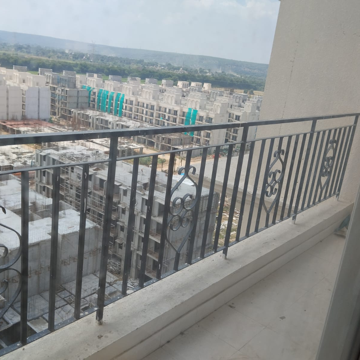 2 BHK + Pooja Room Apartment For Rent in Signature The Serenas