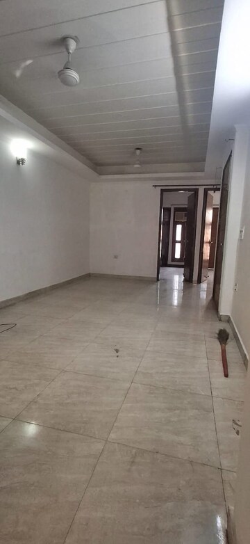 2 BHK Builder Floor For Rent in Saket