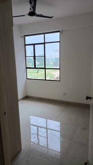 Room in 2 BHK Apartment at Signature Global Synera, Sector 81 – for Sale