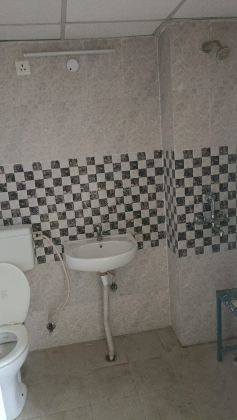 Bathroom, signature-global-synera 2 Bedroom 568 Sq.Ft. Apartment In Sector 81 Gurgaon 8715295