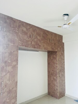 Furnished Amenities in 2 BHK Apartment at Signature Global Synera, Sector 81 – for Sale