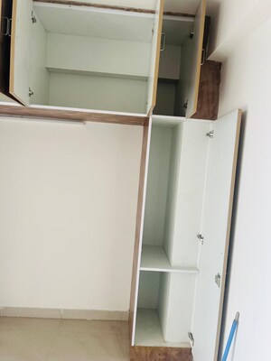 Furnished Amenities in 2 BHK Apartment at Signature Global Synera, Sector 81 – for Sale