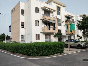 4 BHK Builder Floor – Exterior View View at Bptp Park Floors I, Sector 77 - for Sale