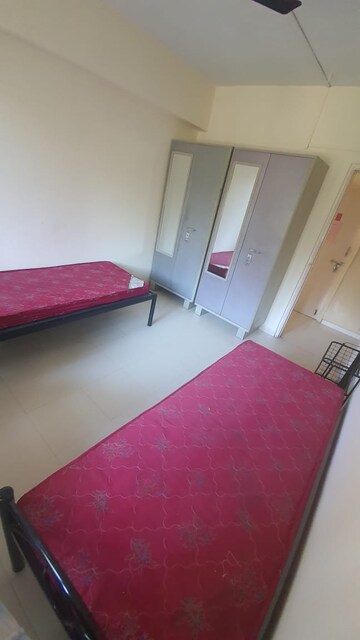 Room in  Pg at Mayur Colony – for Rent
