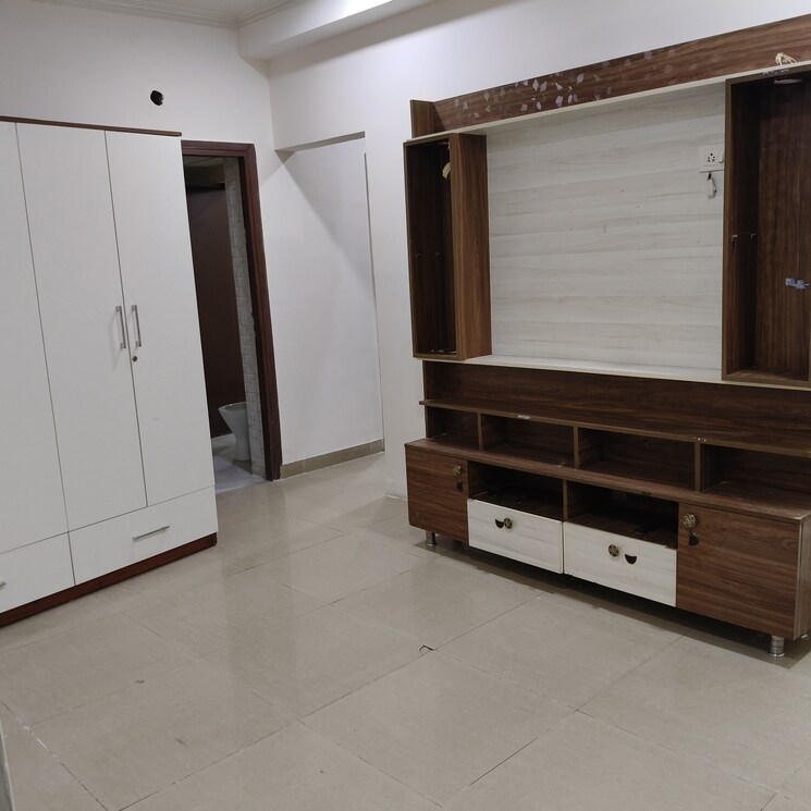 Room, gaur-city-2-10th-avenue 2 Bedroom 845 Sq.Ft. Apartment In Sector 16c Greater Noida Greater Noida 8715406