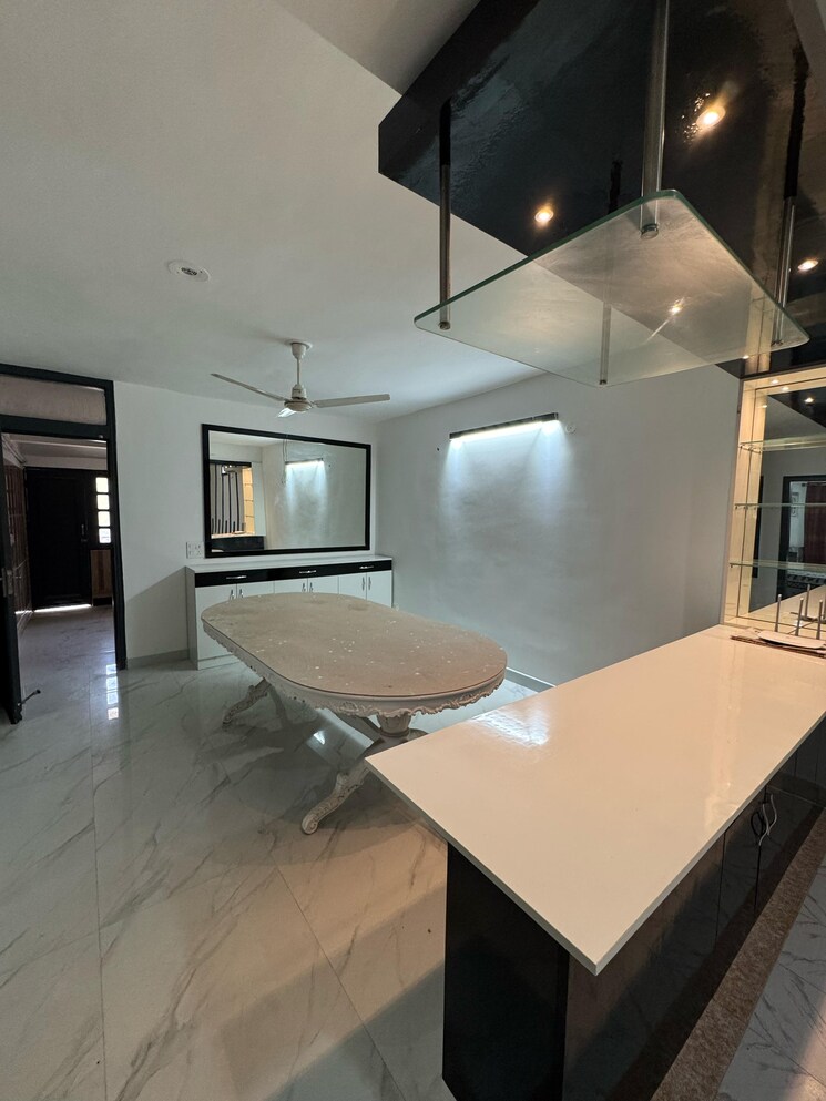 Master Bedroom, saket 3 Bedroom 4500 Sq.Ft. Builder Floor In Saket Delhi 8715423