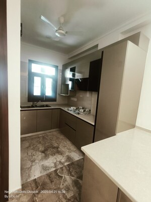 Room in 3 BHK Builder Floor at Saket – for Sale