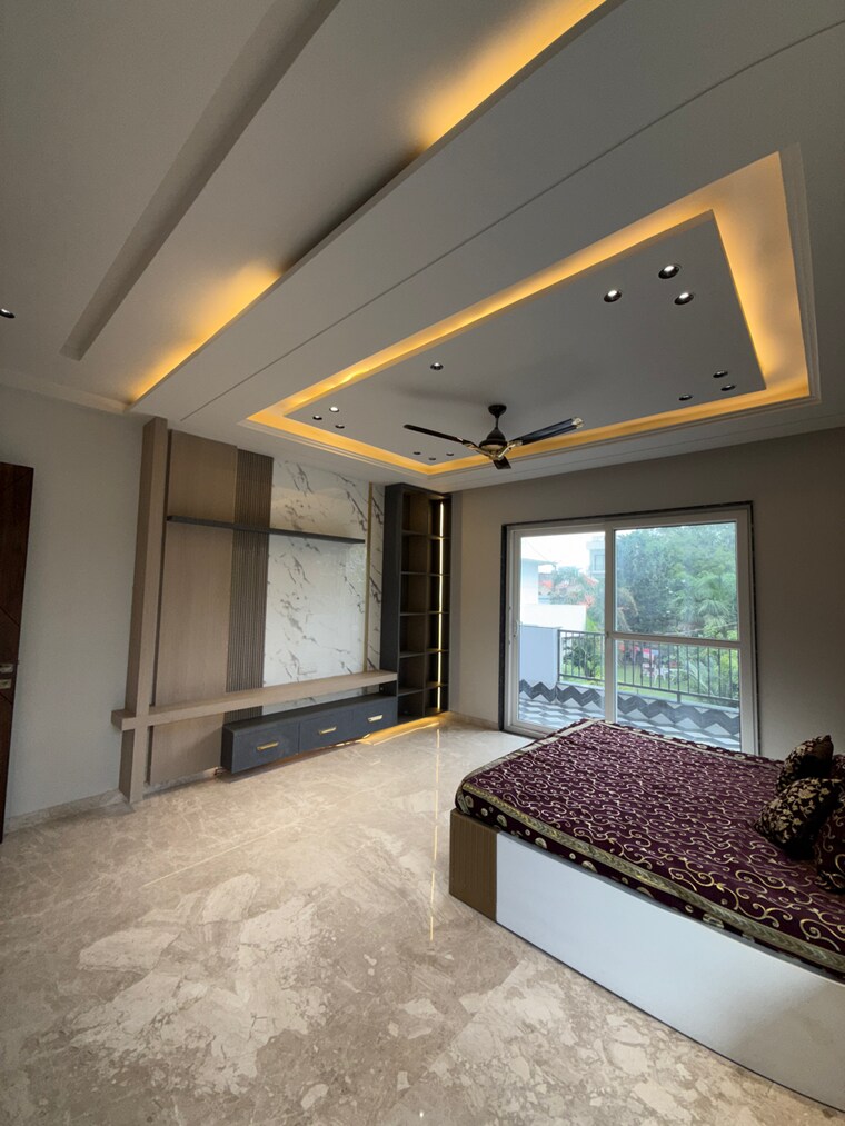 Bedroom, sector 17 4 Bedroom 600 Sq.Yd. Builder Floor In Sector 17 Faridabad 8715493