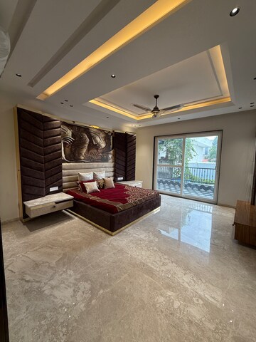 Living Room in 4 BHK Builder Floor at Sector 17 – for Sale