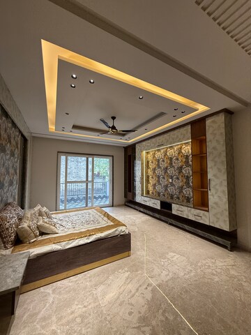 Living Room in 4 BHK Builder Floor at Sector 17 – for Sale