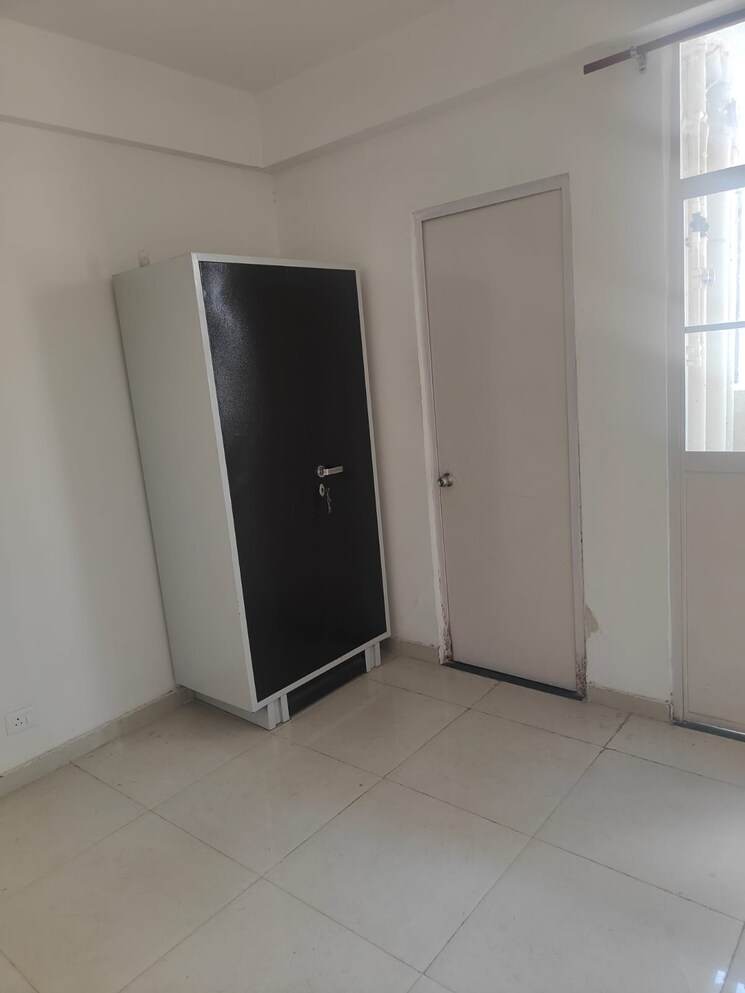 Room, signature-global-solera-2 2 Bedroom 565 Sq.Ft. Apartment In Sector 107 Gurgaon 8715500