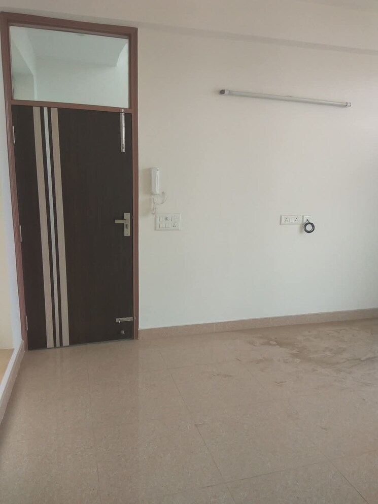 Room, sector 4 2 Bedroom 159 Sq.Yd. Builder Floor In Sector 4 Gurgaon 8715520